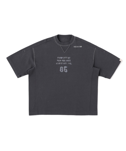 

Футболка с графическим принтом свободного кроя New Balance, темно-серый