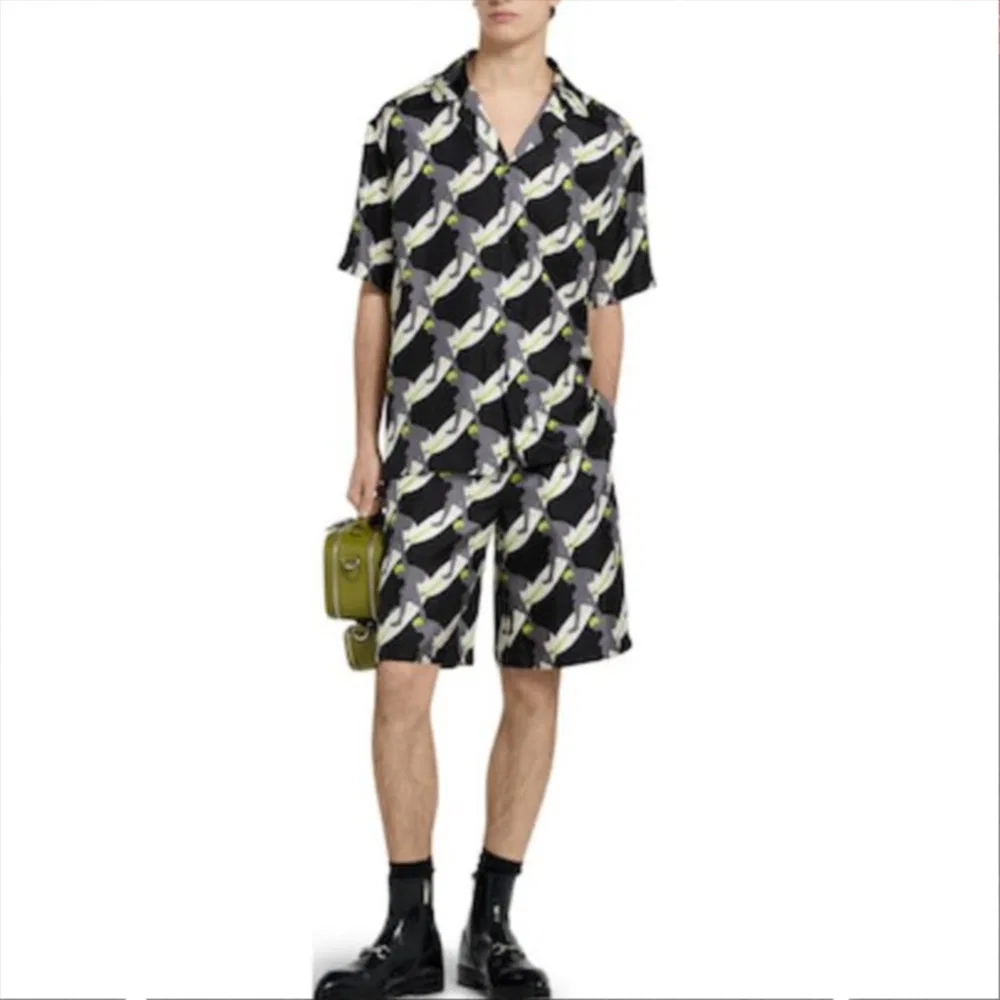 Шорты GUCCI Шелковый твил с принтом, Мужские, Черные — фото 3
