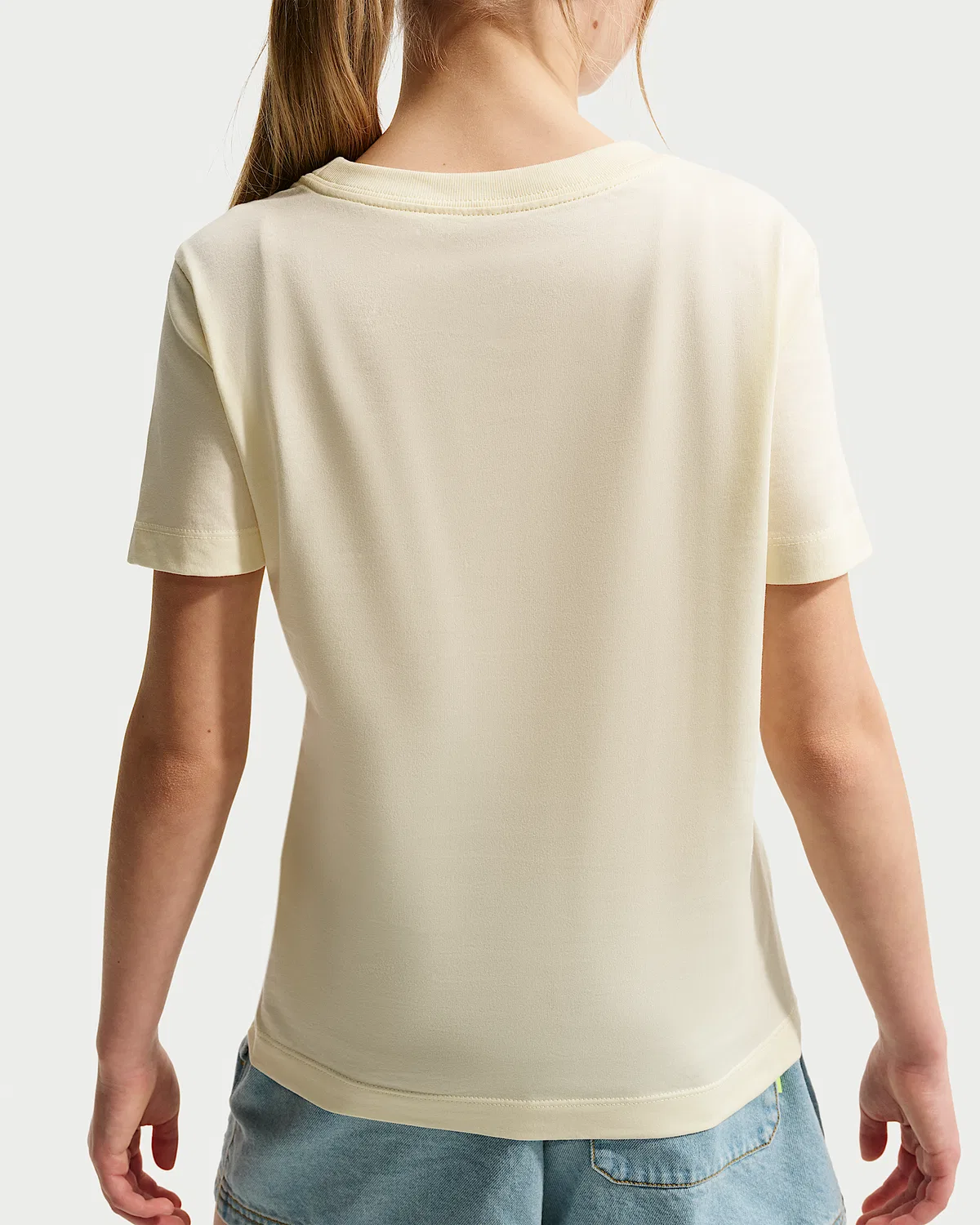 Детская футболка Nike Sportswear, Coconut Milk — фото 2