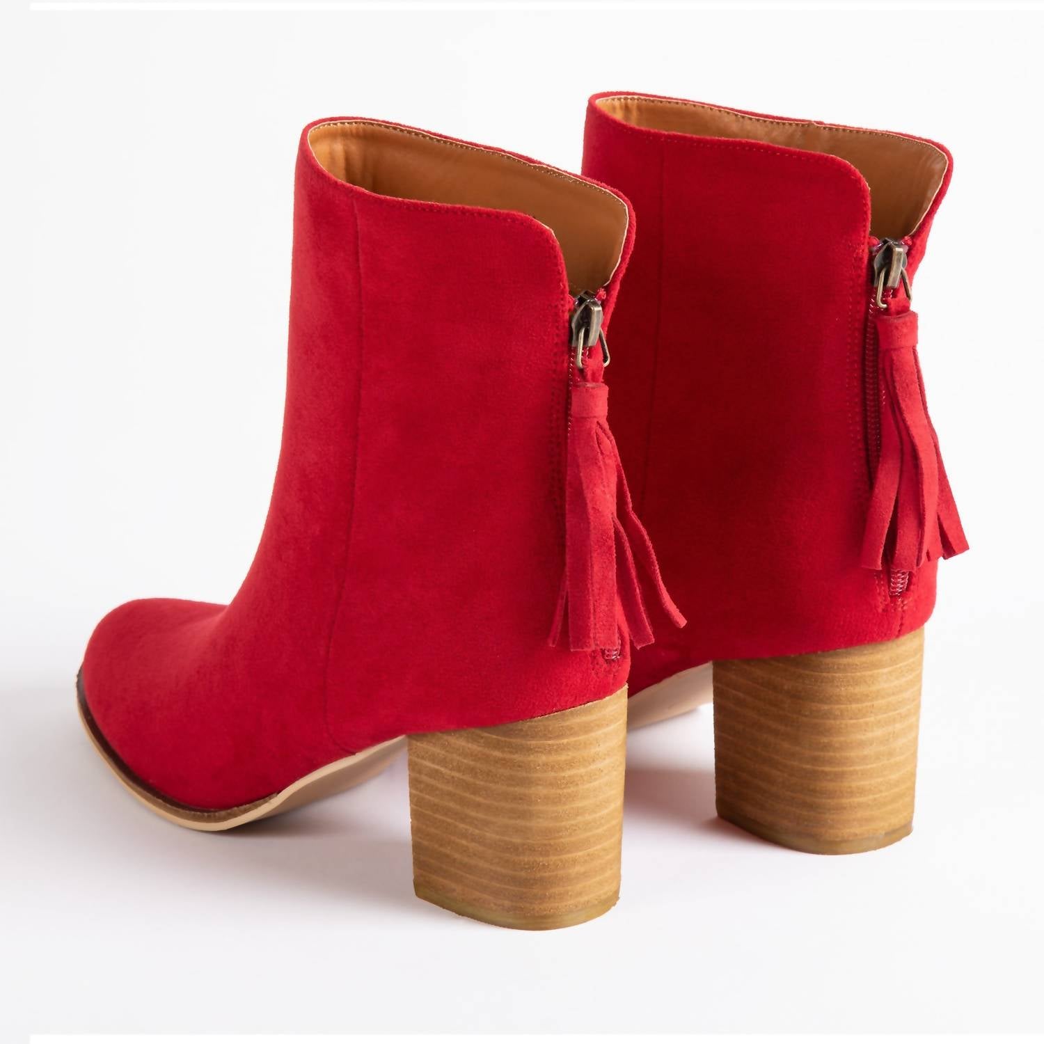 Женские сапоги Boujee Tassel в красном цвете Corkys Footwear — фото 2