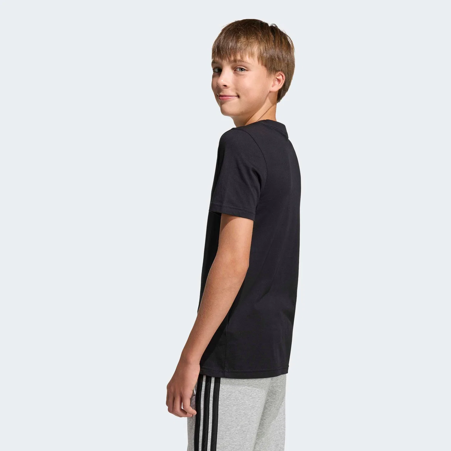 Футболка Adidas Sportswear черного цвета — фото 4