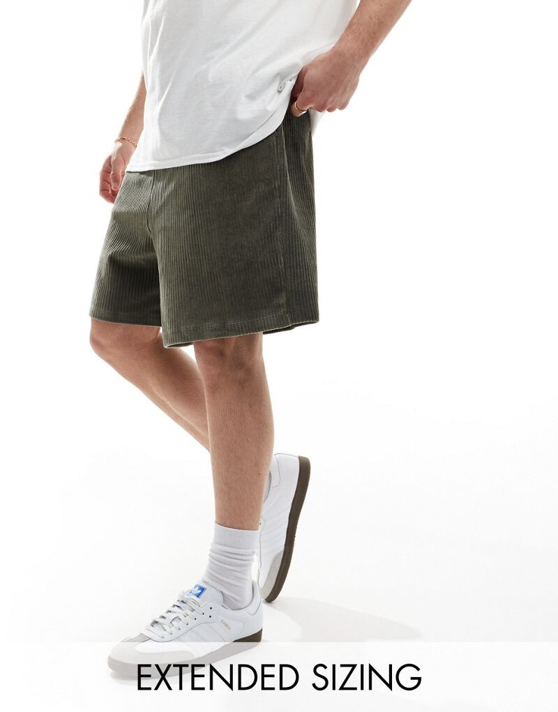 

Темно-зеленые велюровые шорты в рубчик оверсайз ASOS DESIGN