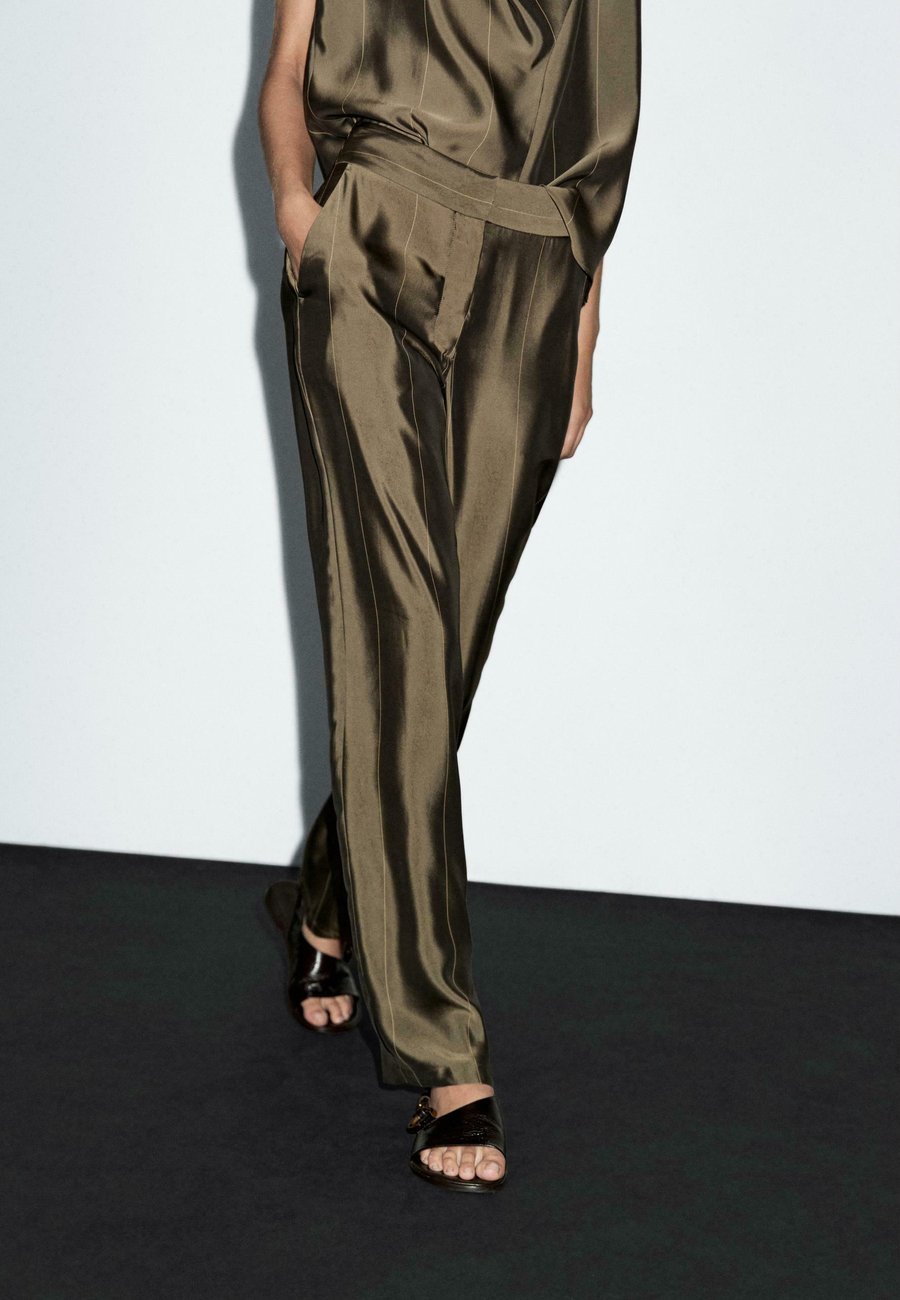 

Брюки Massimo Dutti FLOWING WITH STRIPED DETAILS, Khaki