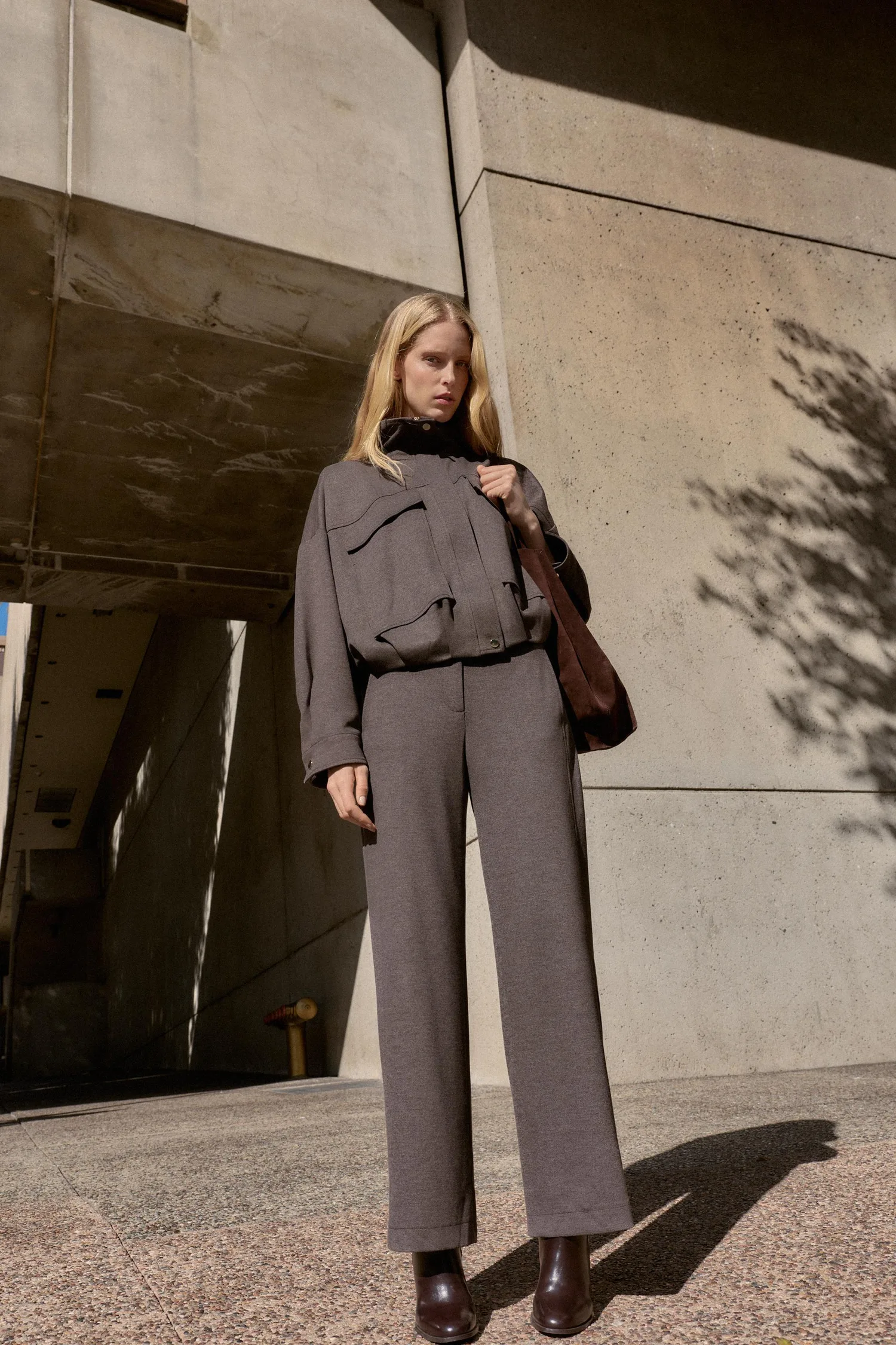 Zara Прямые брюки с высокой талией