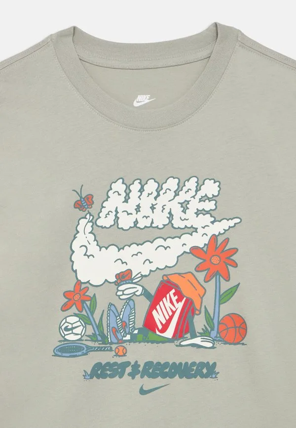 Футболка свободного кроя, с принтом Nike Sportswear, Spruce Fog — фото 4