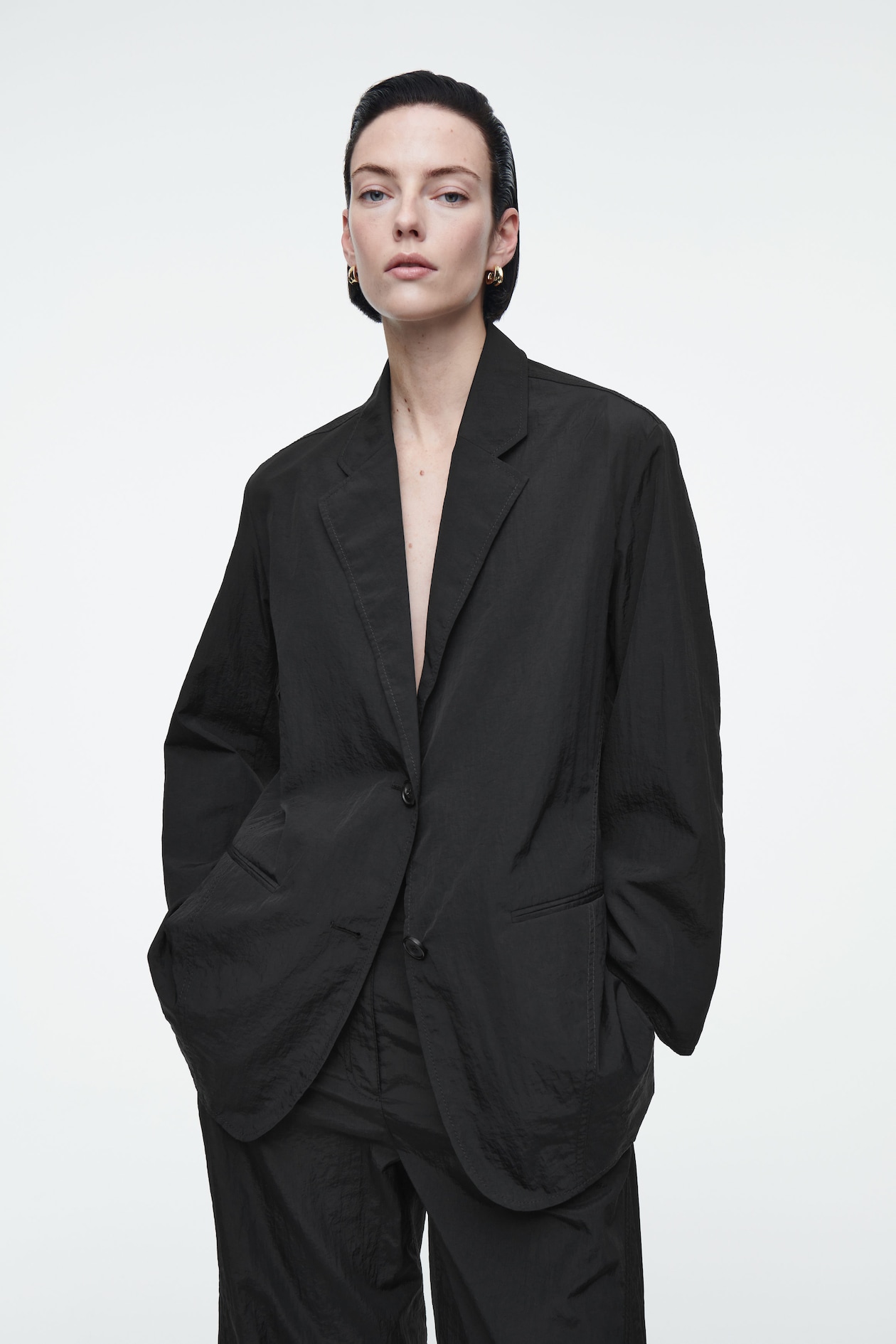 

Нейлоновый пиджак-regular fit COS, черный