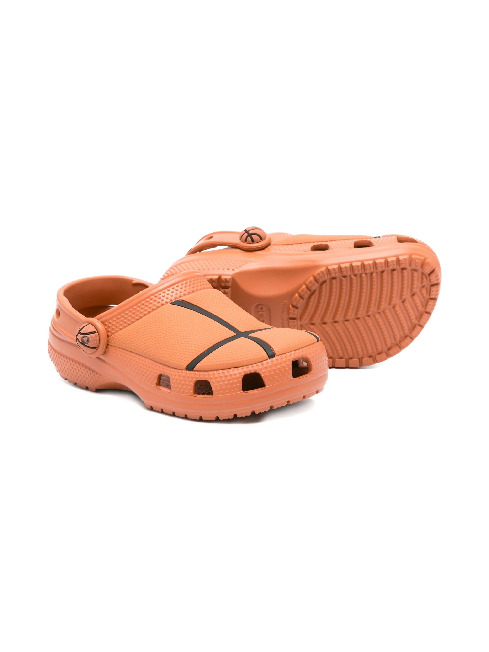 Сандалии Classic Basketball Crocs Kids, оранжевый — фото 2