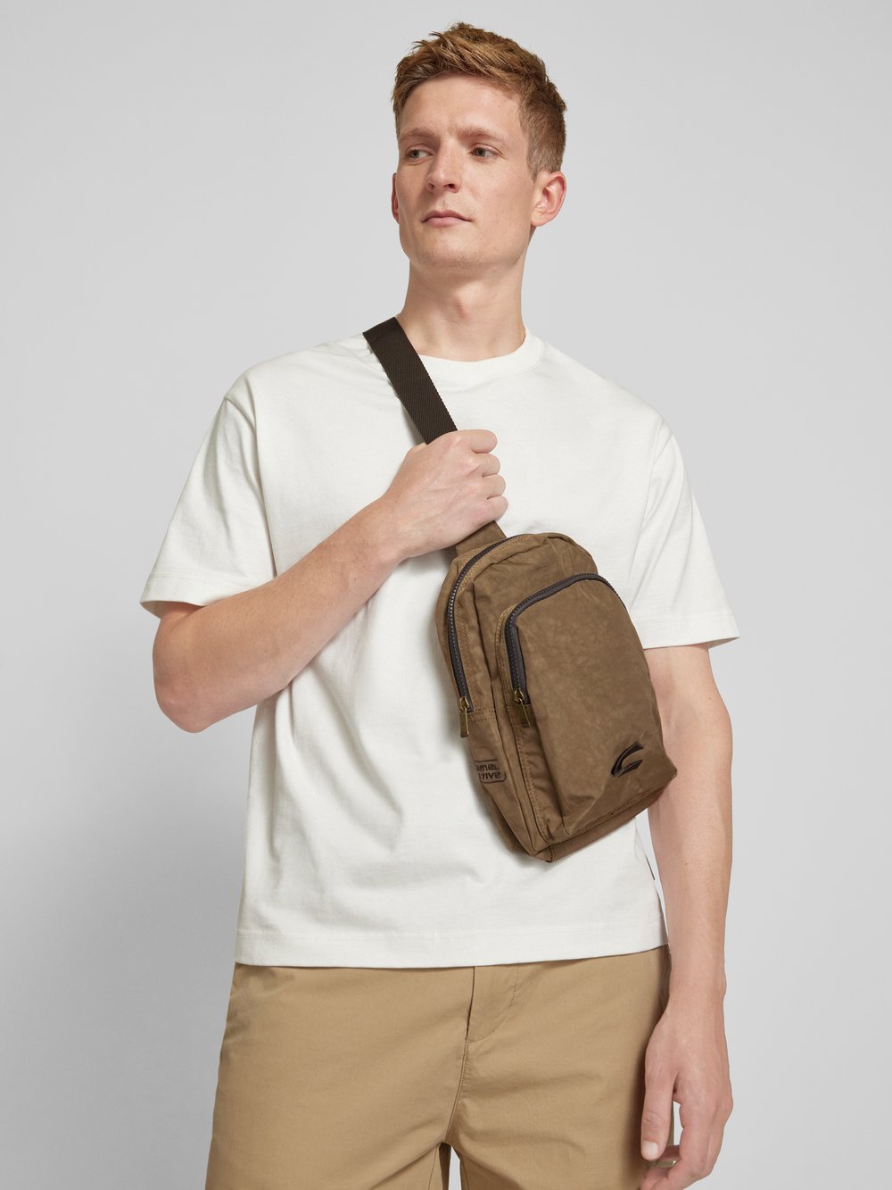 

Рюкзак с пришитыми этикетками модель 'JOURNEY SLING' camel active, бежевый