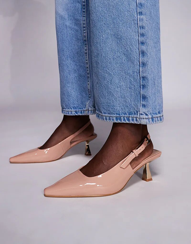 Туфли Simmi London June с острым носком и пяткой на каблуке-рюмочке из бежевого лака Simmi Shoes