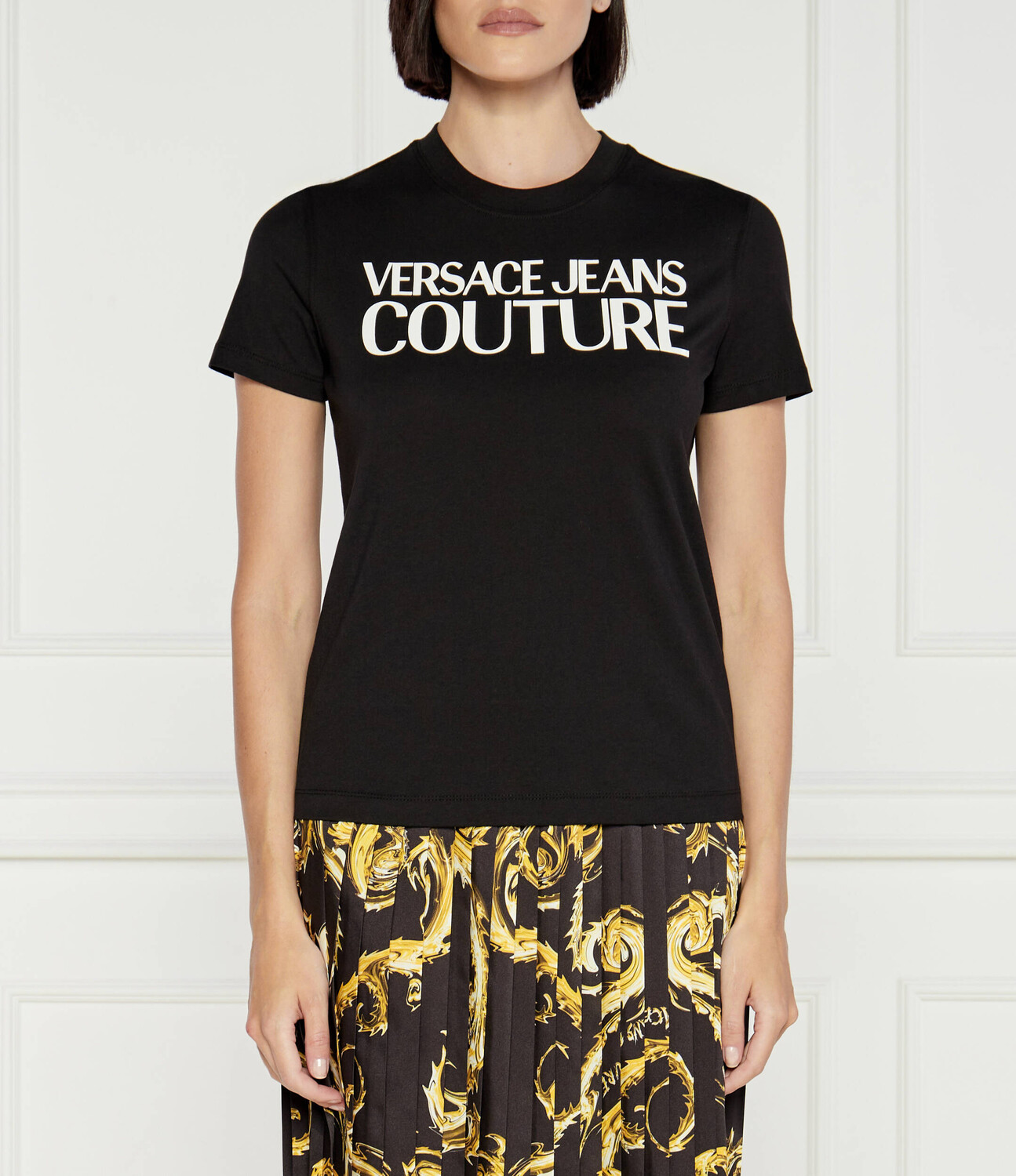 

Футболка Versace Jeans Couture Slim Fit, черный