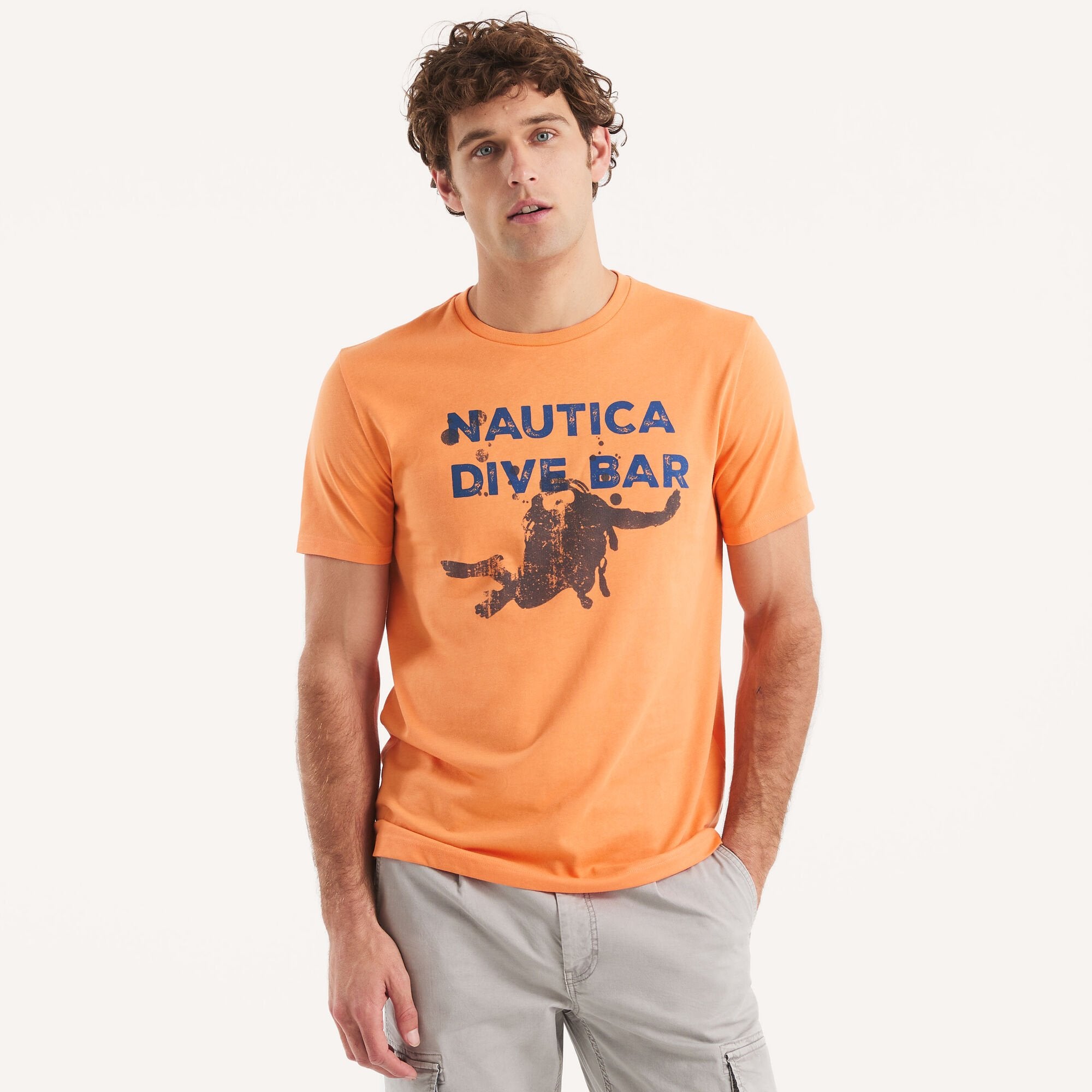 

Футболка Nautica Mens Dive Bar с графическим принтом, цвет tangerine