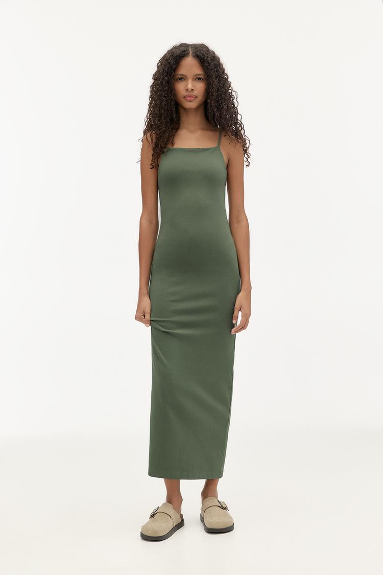 

Платье миди на бретельках Pull And Bear, хаки