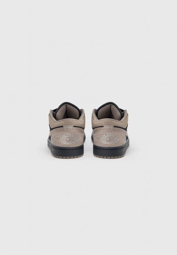 Кроссовки air jordan 1 low Jordan, Black/Olive Grey/Light Wild Mango — фото 3