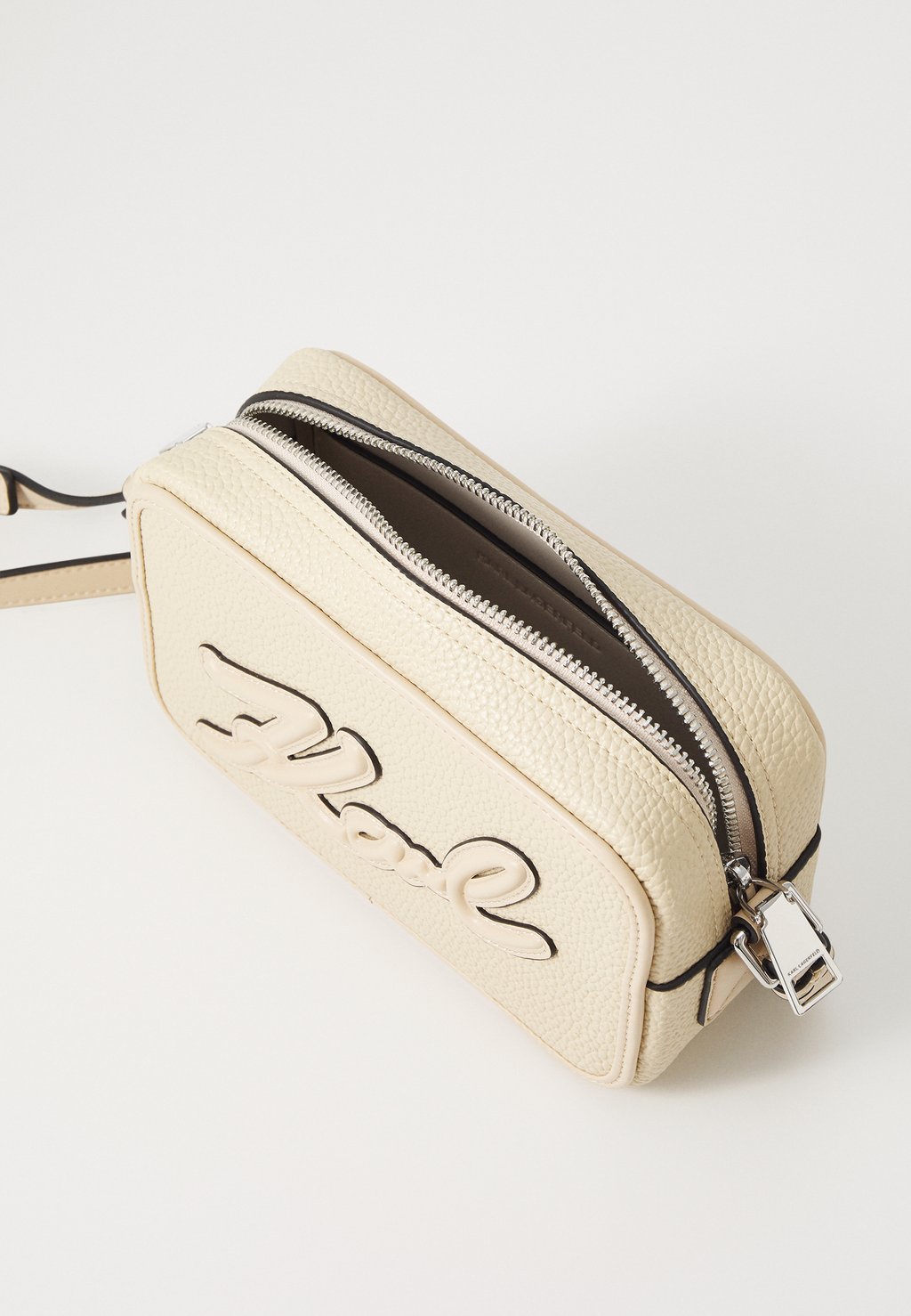 

Сумка через плечо K/SKUARE CAMERA BAG GRAINY KARL LAGERFELD, бежевый