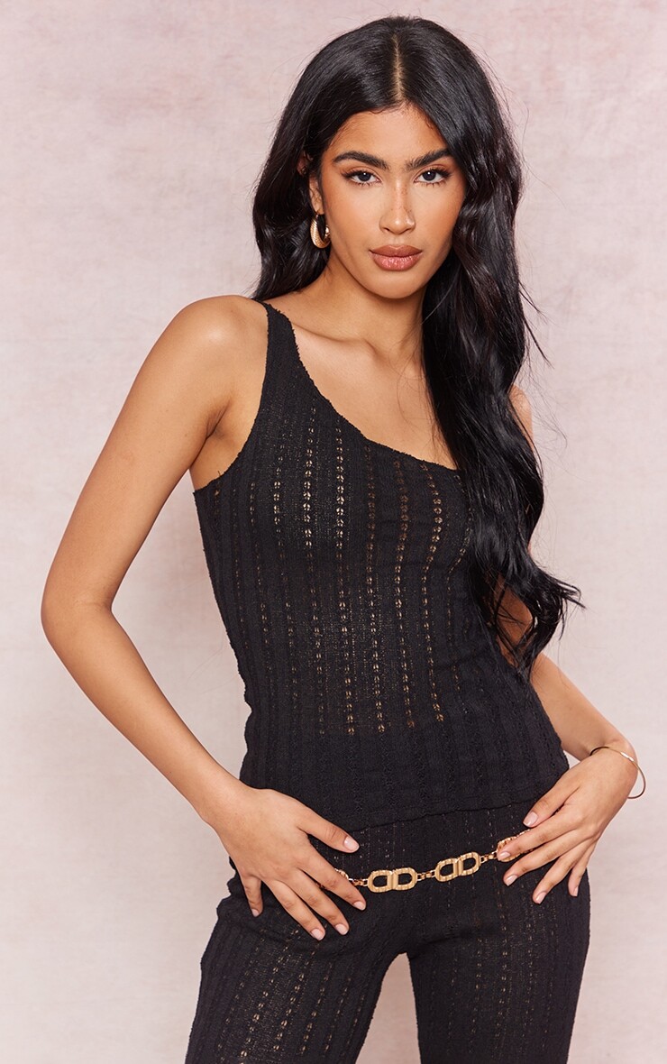 

PrettyLittleThing Черный удлиненный топ на одно плечо с текстурированной ребристостью