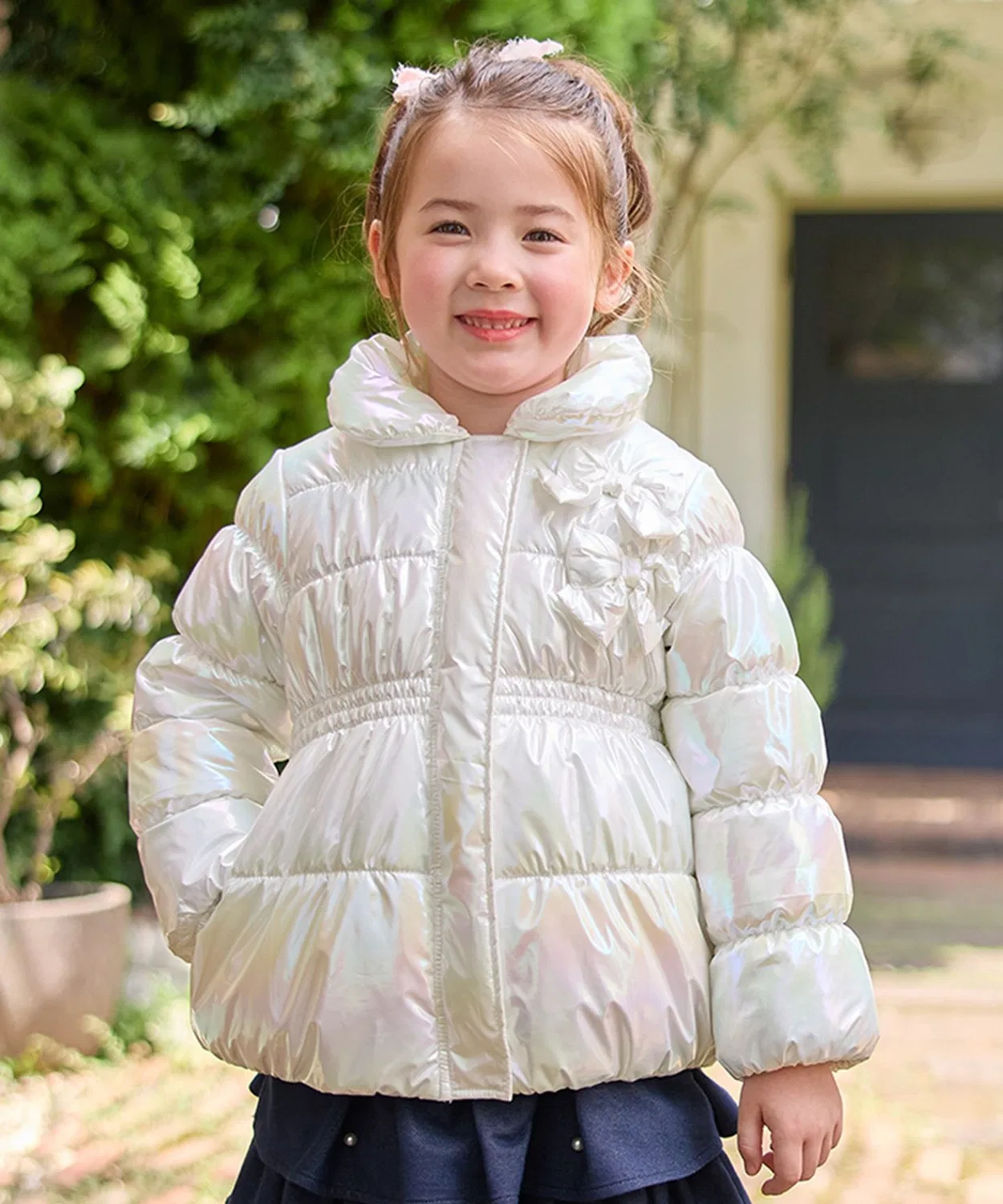 Куртка-кокон с блестящим покрытием any FAM KIDS, средняя длина, цвет слоновая кость