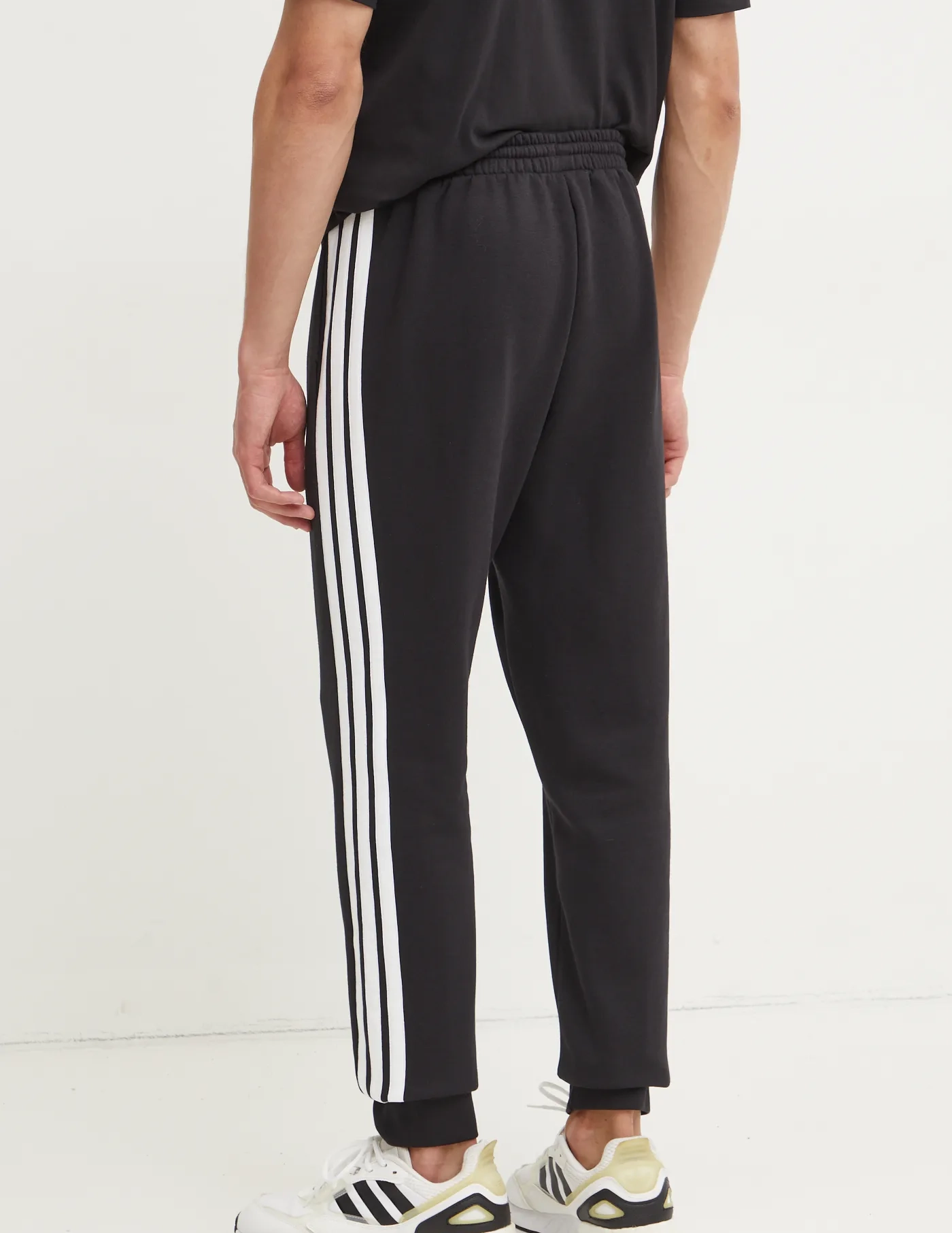 Спортивные брюки Essentials adidas, черный — фото 2