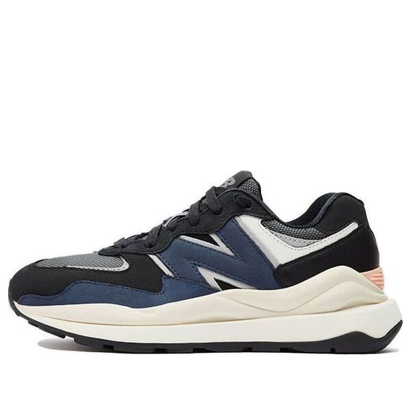 

Кроссовки 57 40 New Balance, черный