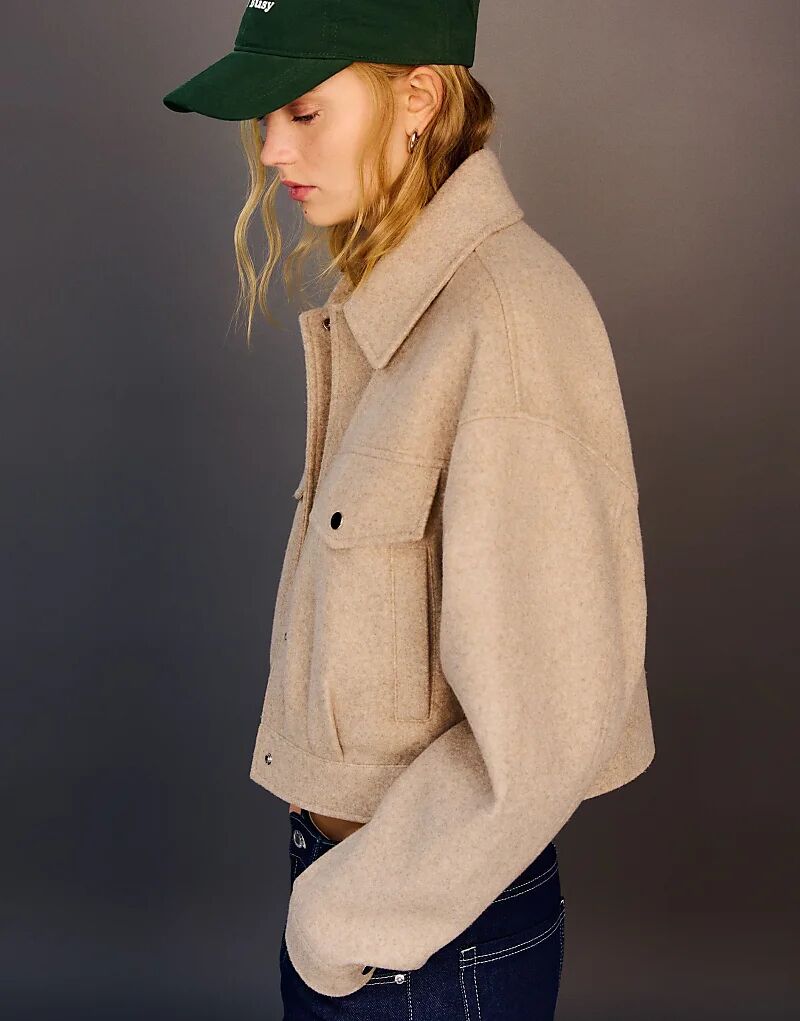 

Куртка Bershka Trucker бежевого цвета