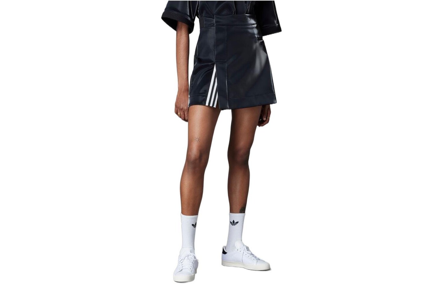 

Повседневная юбка женская черная Adidas Originals
