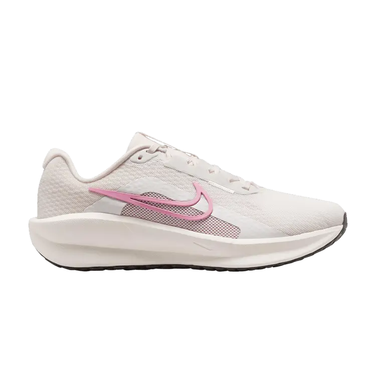 

Кроссовки Nike Wmns Downshifter 13 Extra Wide Phantom Elemental Pink, кремовый