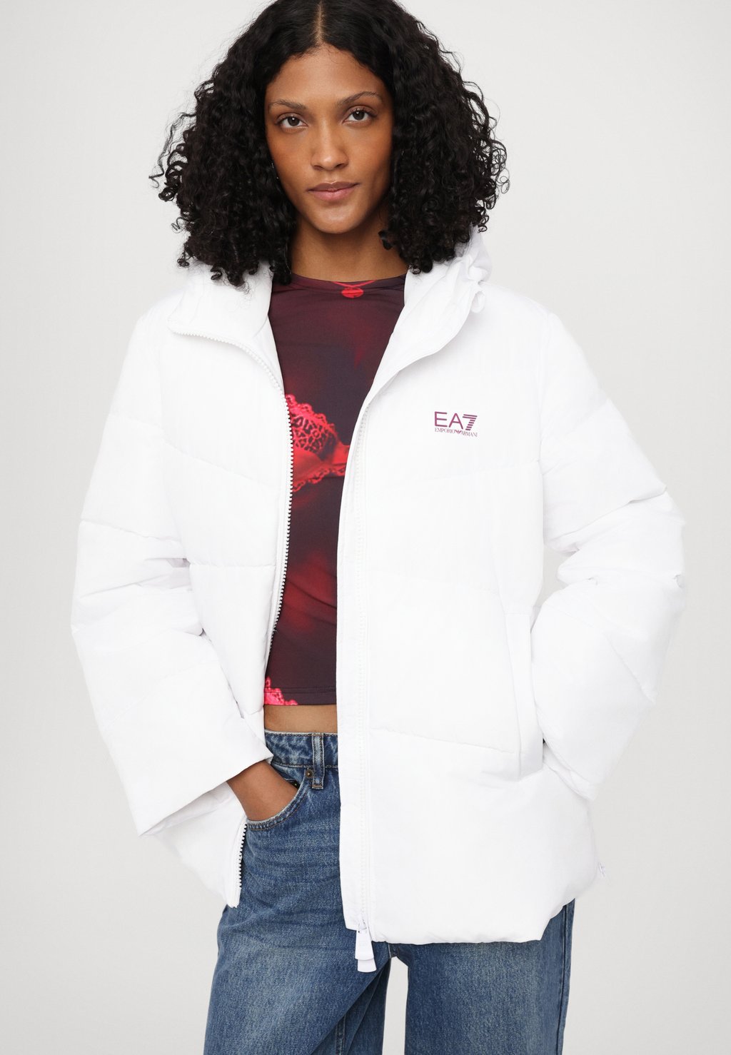 

Зимняя куртка GIUBBOTTO EA7 Emporio Armani, белый
