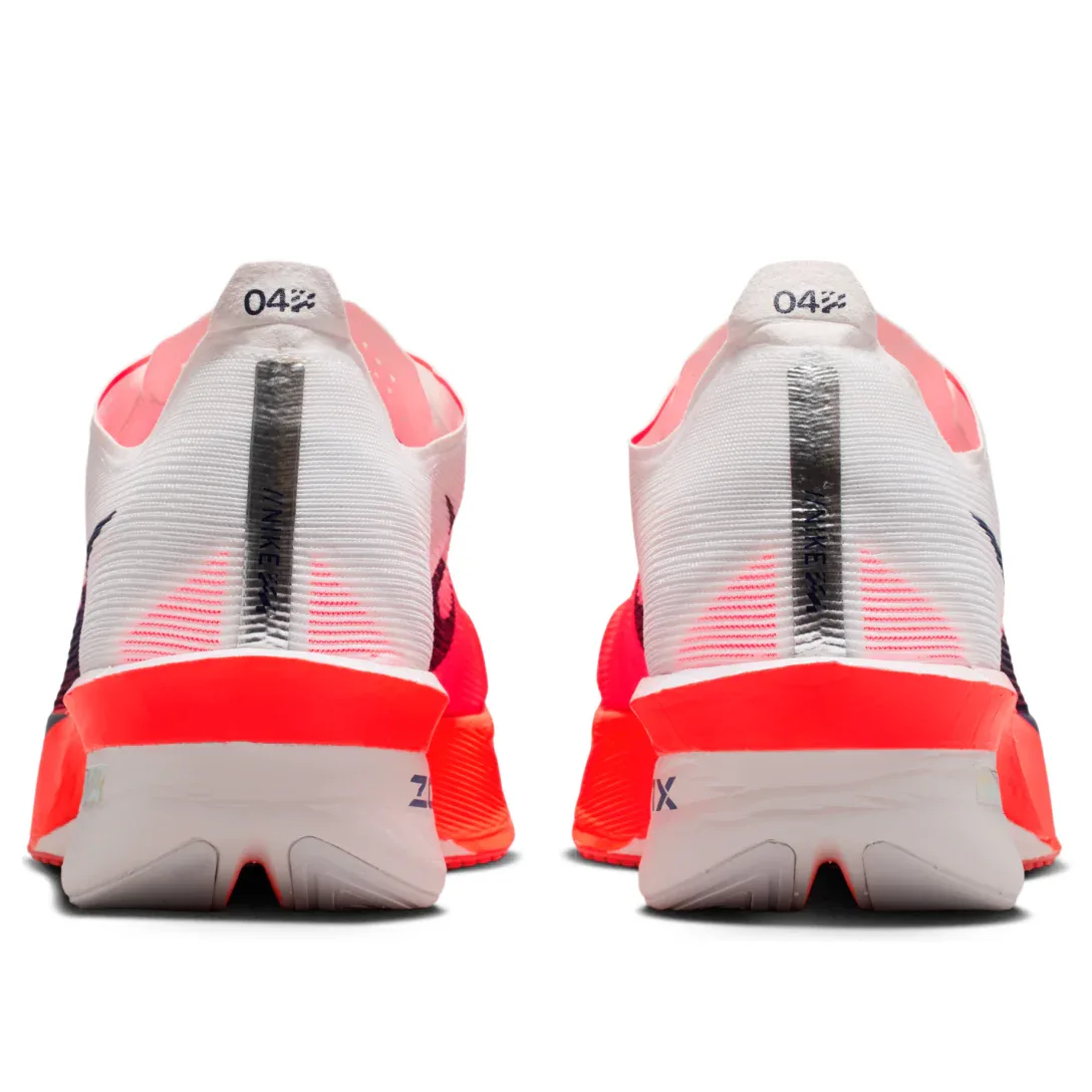 Кроссовки Nike Vaporfly 4 'White Midnight Navy Bright Crimson', красный — фото 3