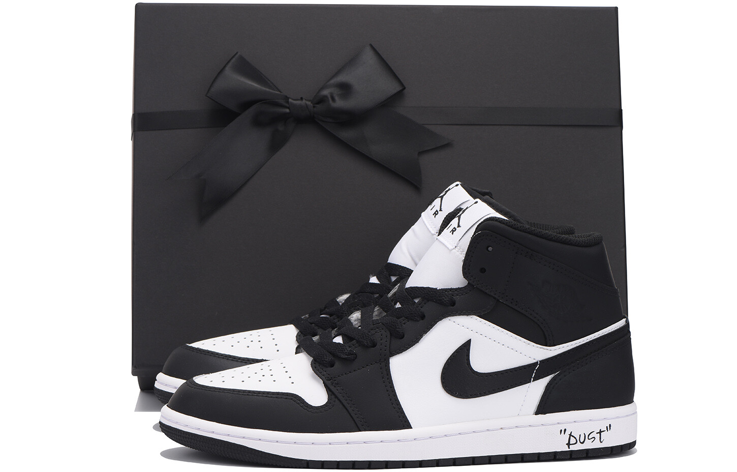 

Баскетбольные кроссовки Air 1 Vintage Men Mid-Top Black/White Jordan