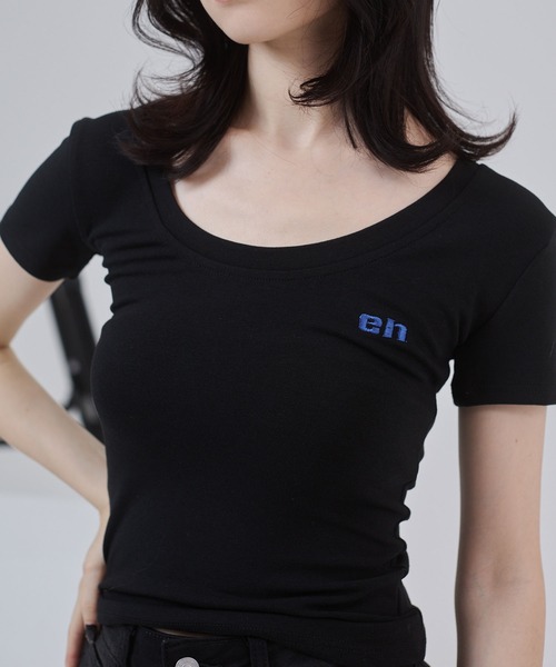 

Футболка базовая с логотипом ENVYM, черный