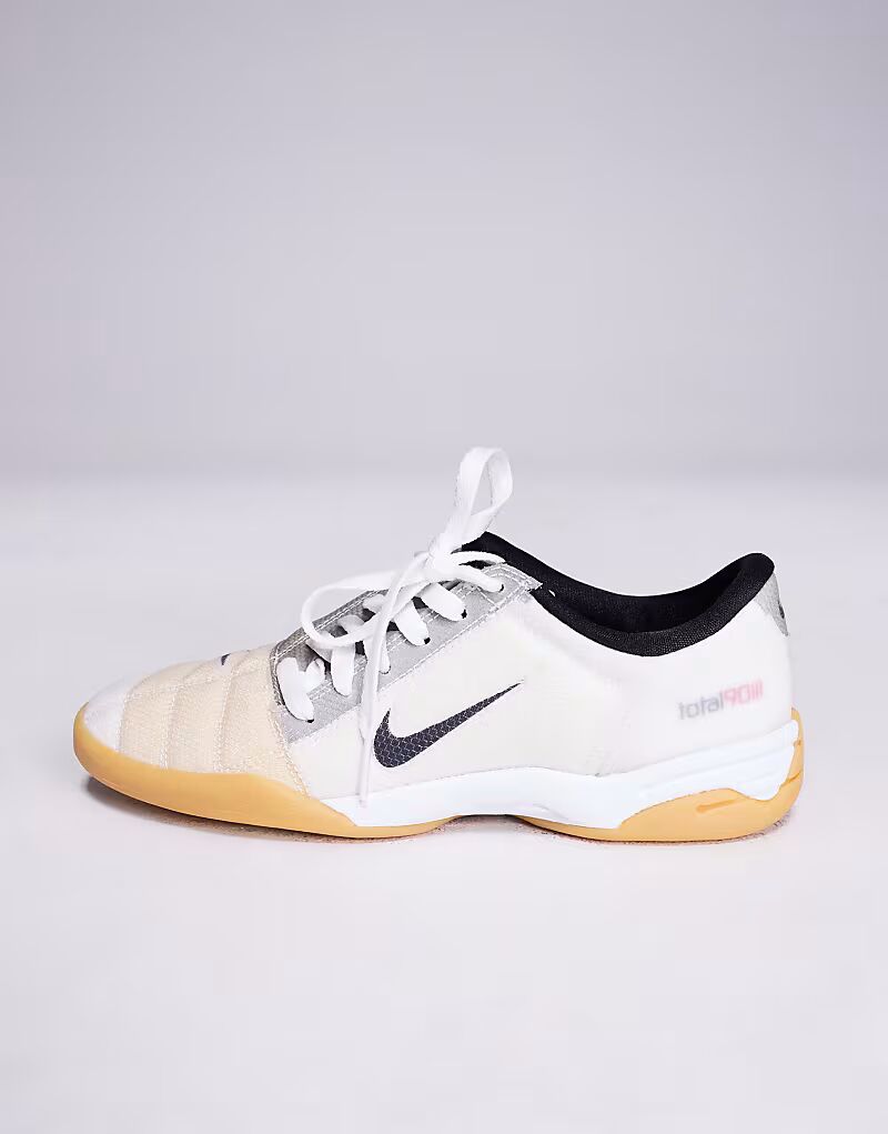 Кроссовки Nike T90 белого и черного цвета — фото 2