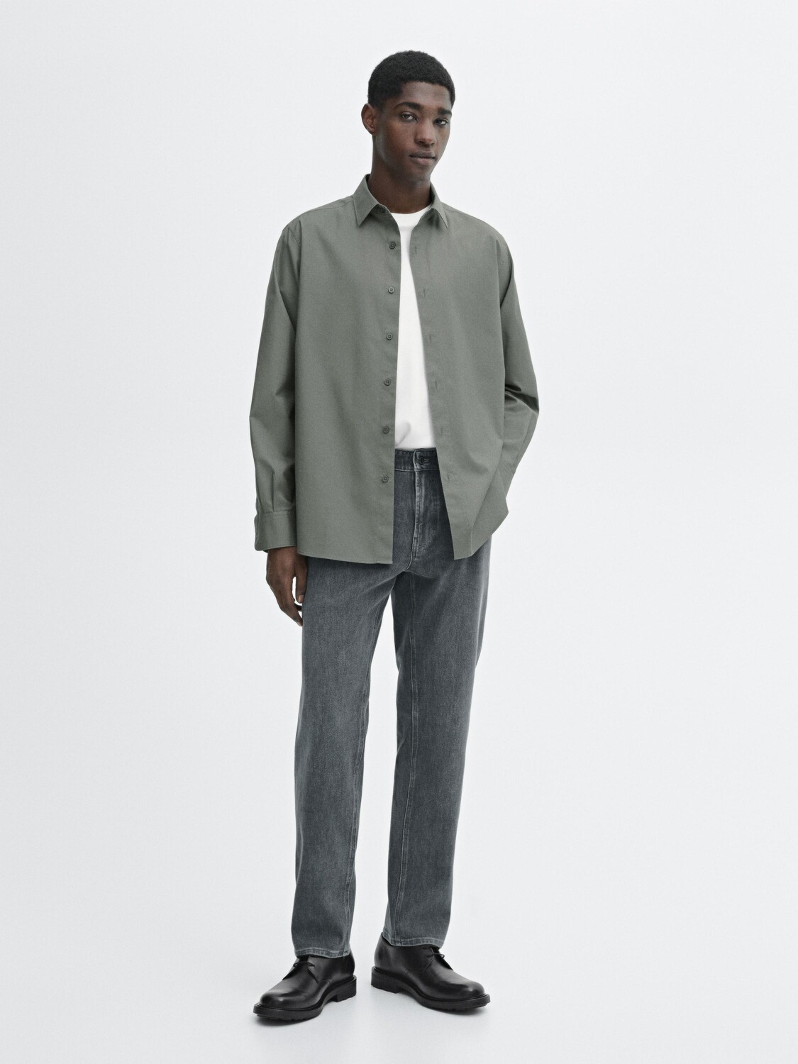 

Рубашка облегающего кроя из 100% хлопкового твила Massimo Dutti, зеленый