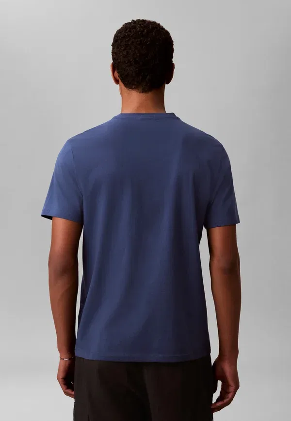 Футболка Calvin Klein Micro Logo Crew Neck Tee Basic, темный деним — фото 3