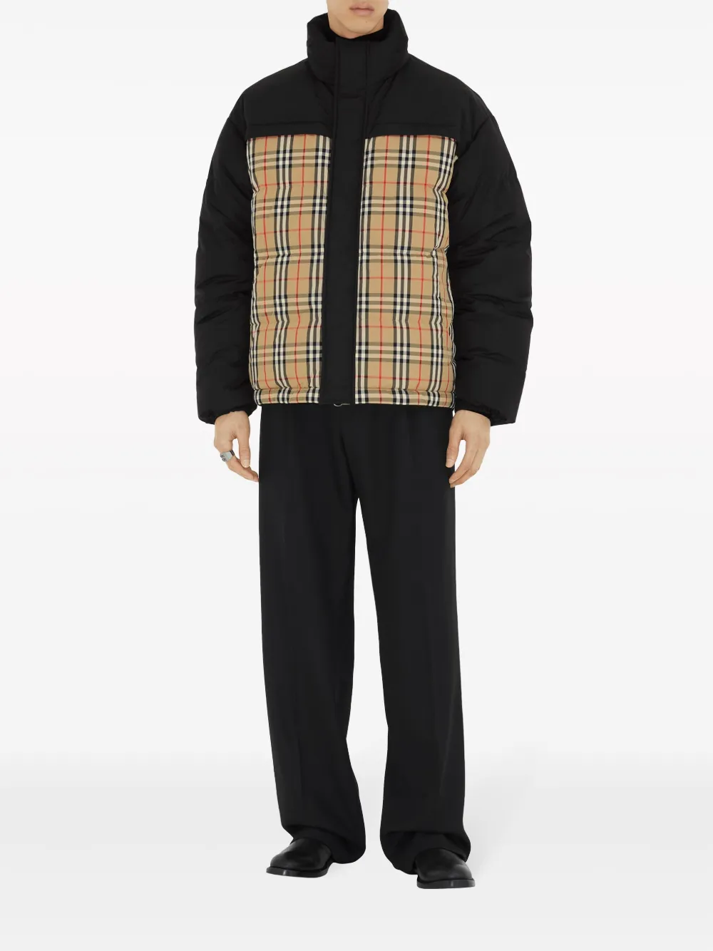 Пуховик Burberry Vintage Check, двусторонний, черный — фото 2