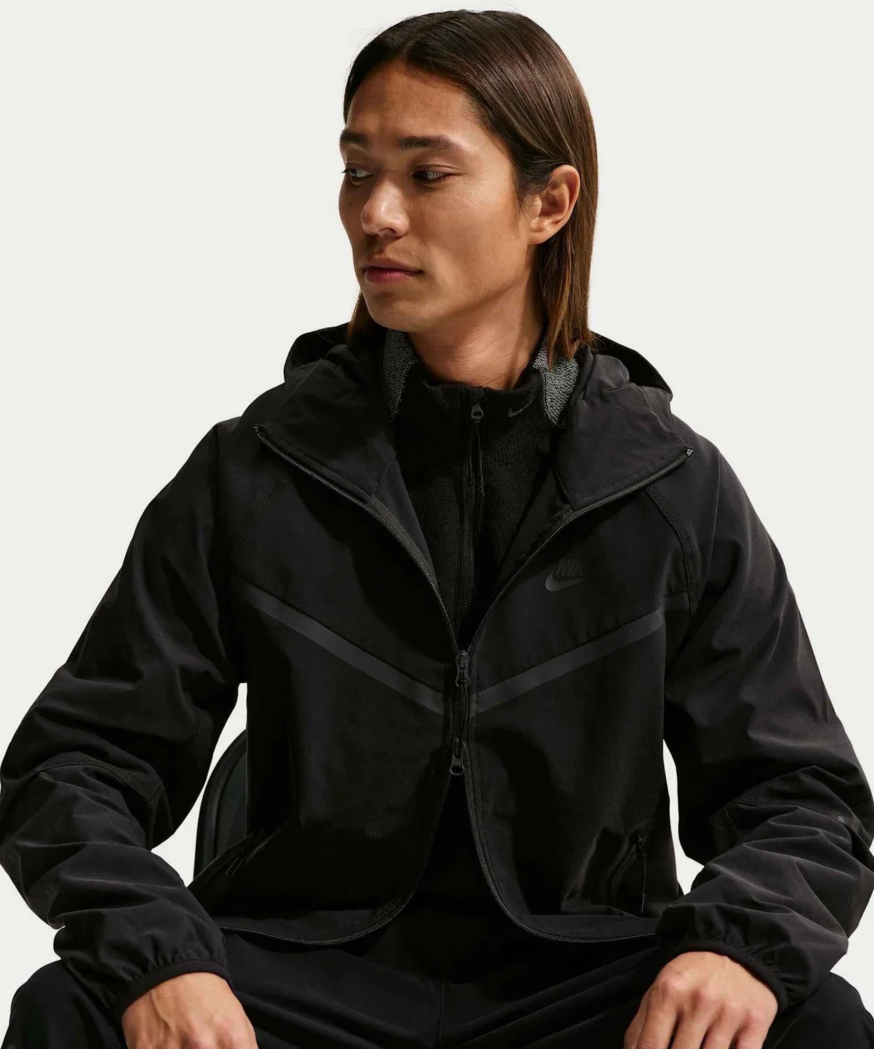 Куртка Nike Tech Dri-FIT Woven Full-Zip Windrunner, чёрная — фото 3