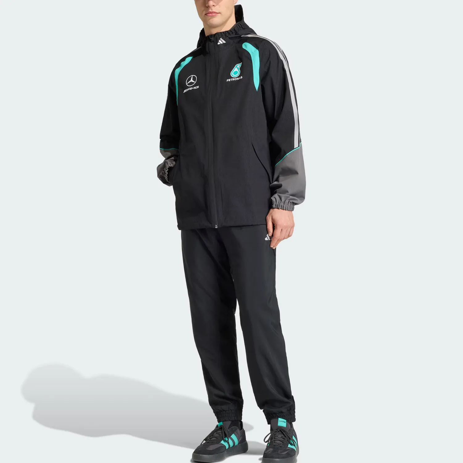 Дождевик Mercedes AMG Petronas Formula 1 Team мужской Adidas, черный/светло-серый — фото 3