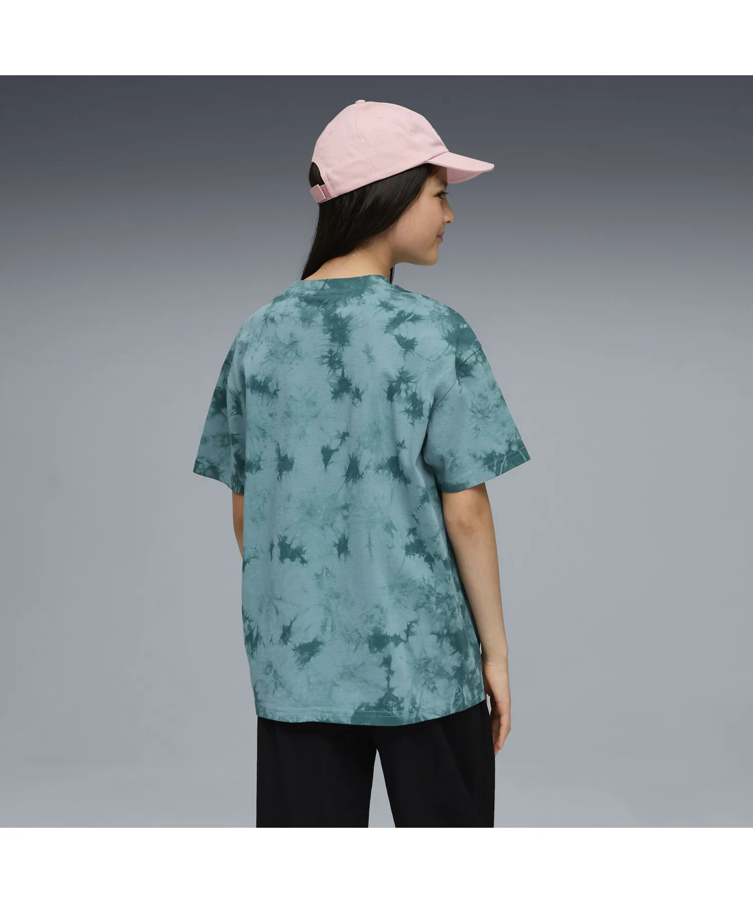 Детская футболка с тай-дай принтом ESS Relaxed Tie-dye Tee PUMA изумрудная — фото 4