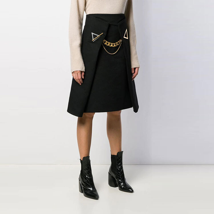 

Повседневная длинная юбка женская черная Bottega Veneta