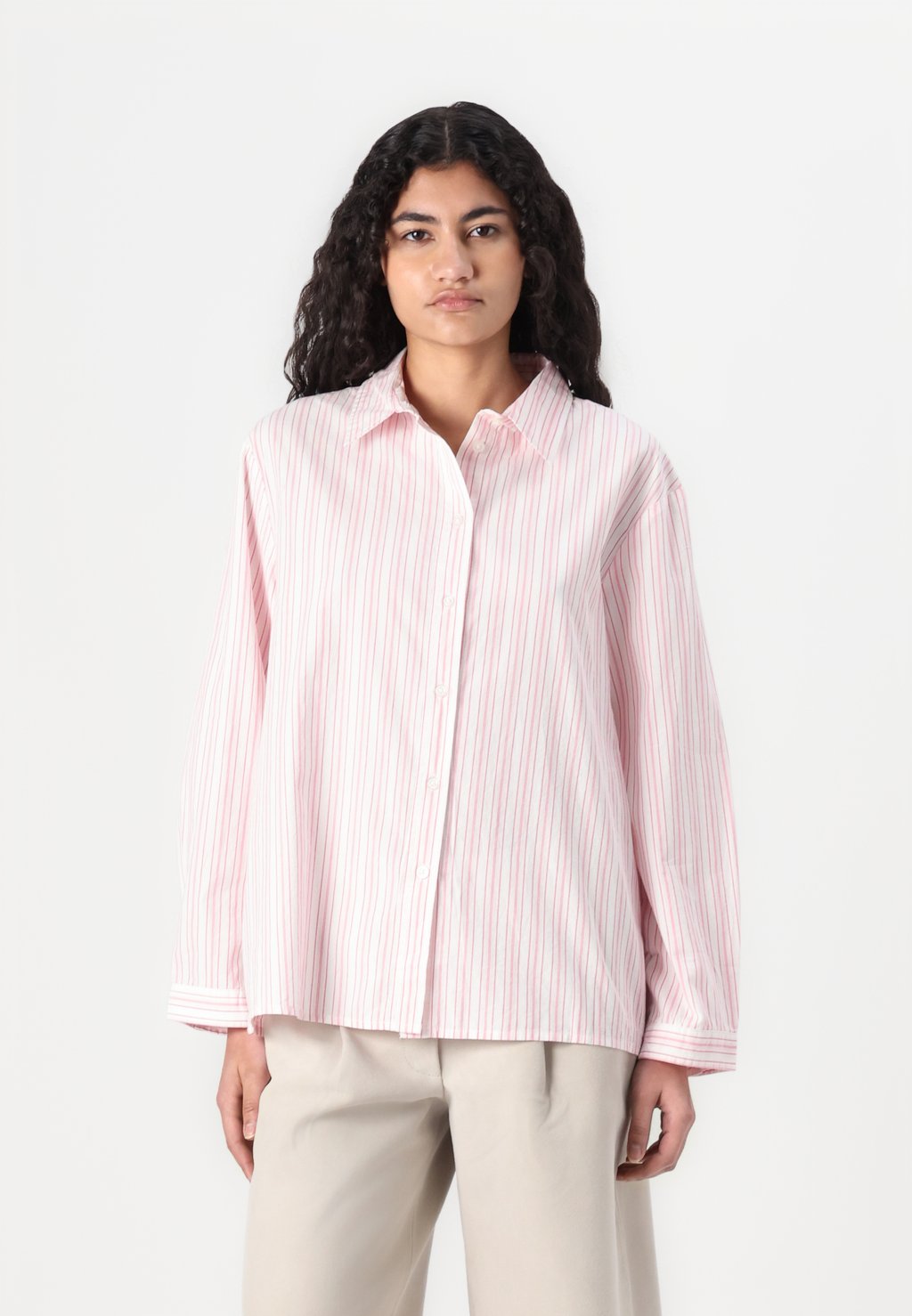 

Блузка на пуговицах PCSULLE SHIRT Pieces, кремовый