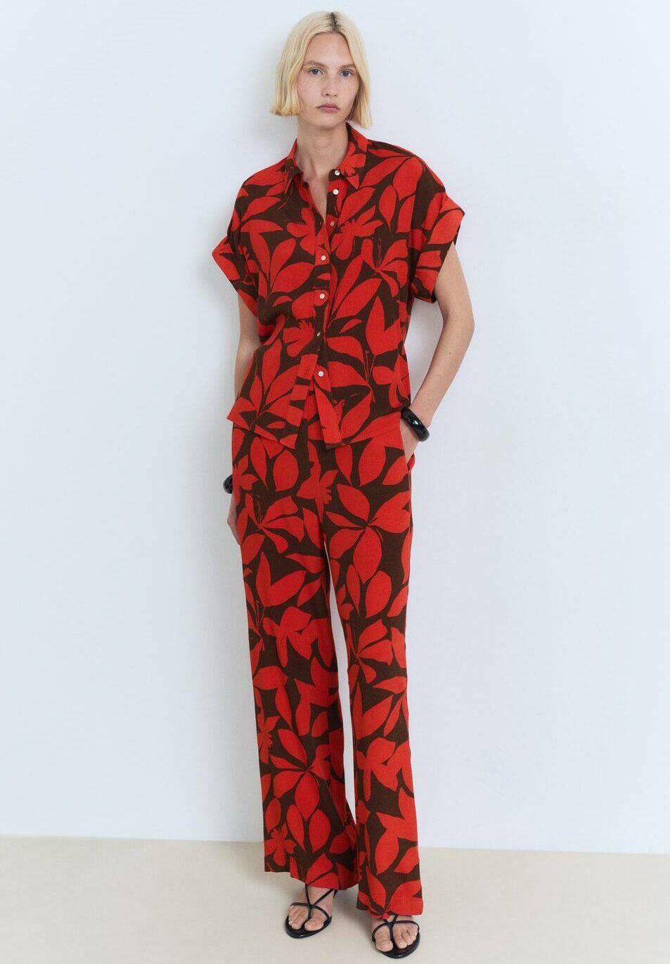 

Блузка на пуговицах PRINTED SHORT-SLEEVED Mango, красный