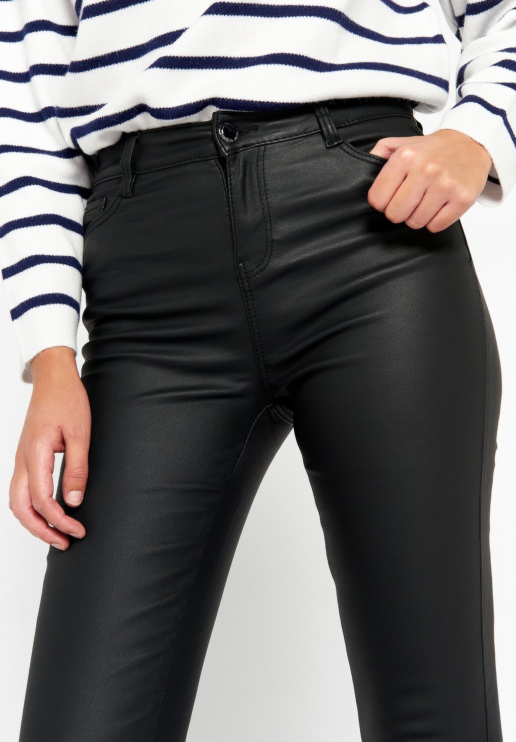 

Брюки COATED SKINNY LolaLiza, черный