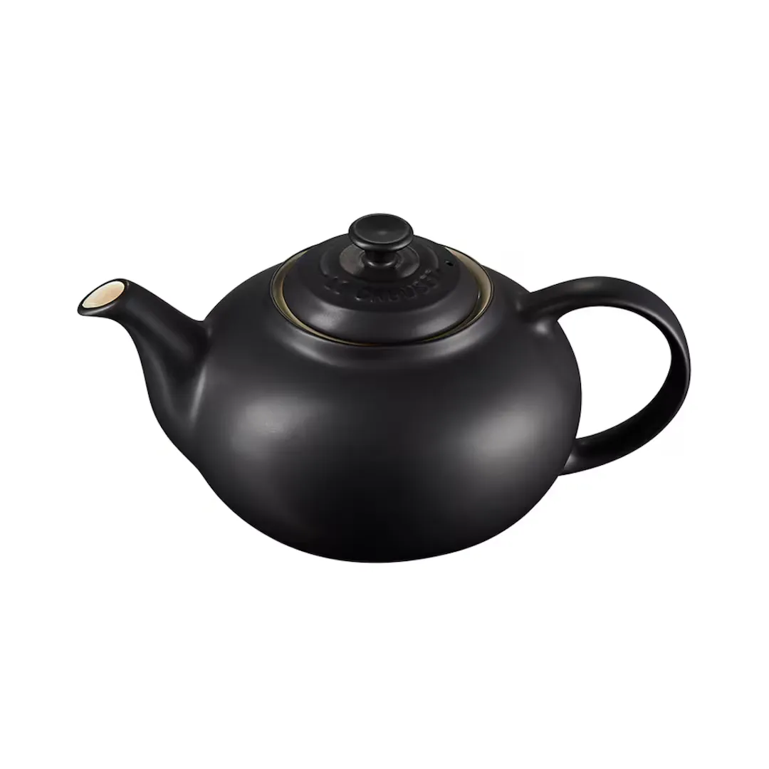 

Классический керамический чайник Le Creuset, матовый черный
