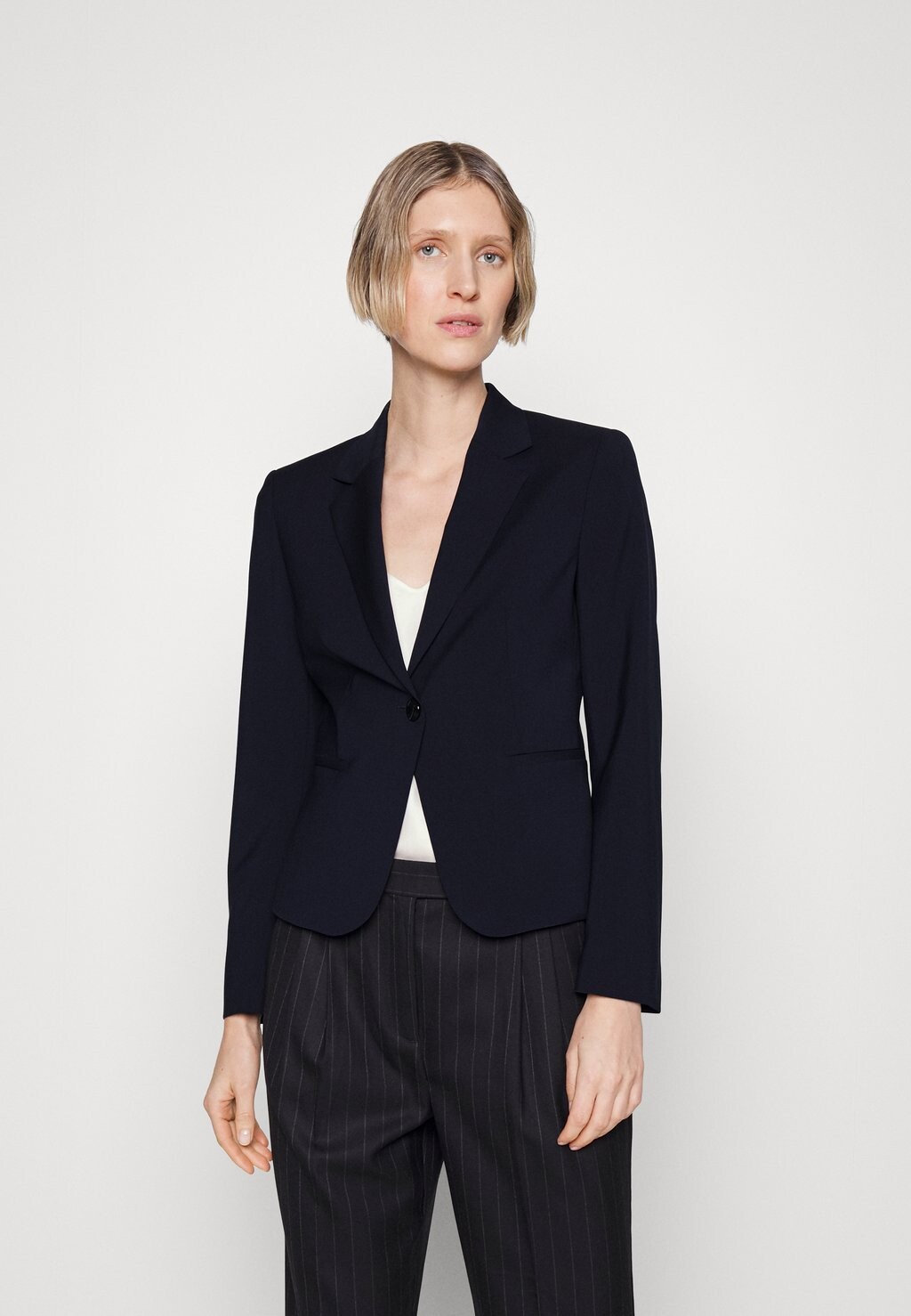 

Блейзер Jarua BOSS, цвет dark blue