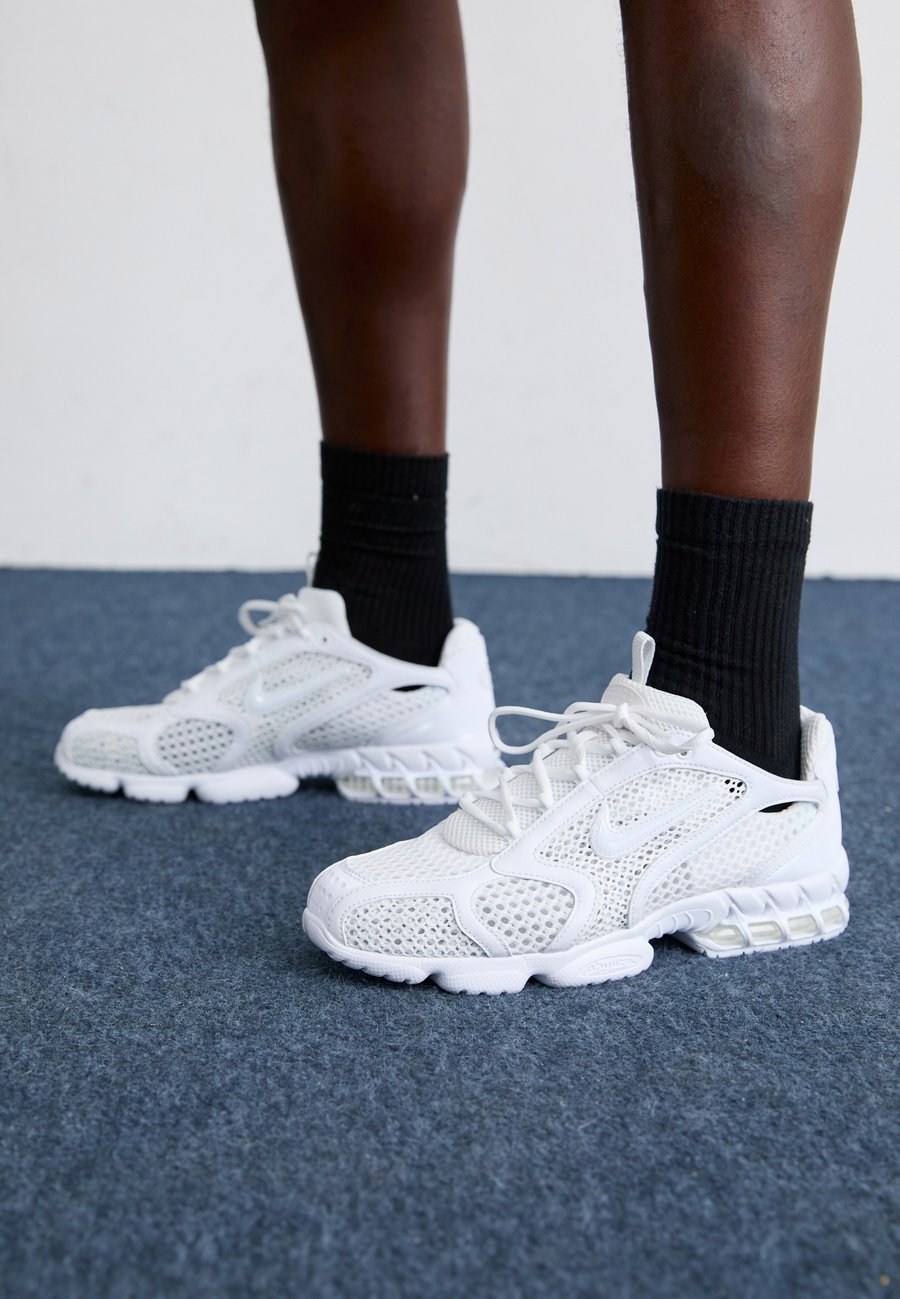 Кроссовки Nike Sportswear AIR ZOOM SPIRIDON CAGE 2, White/Black/White — фото 2