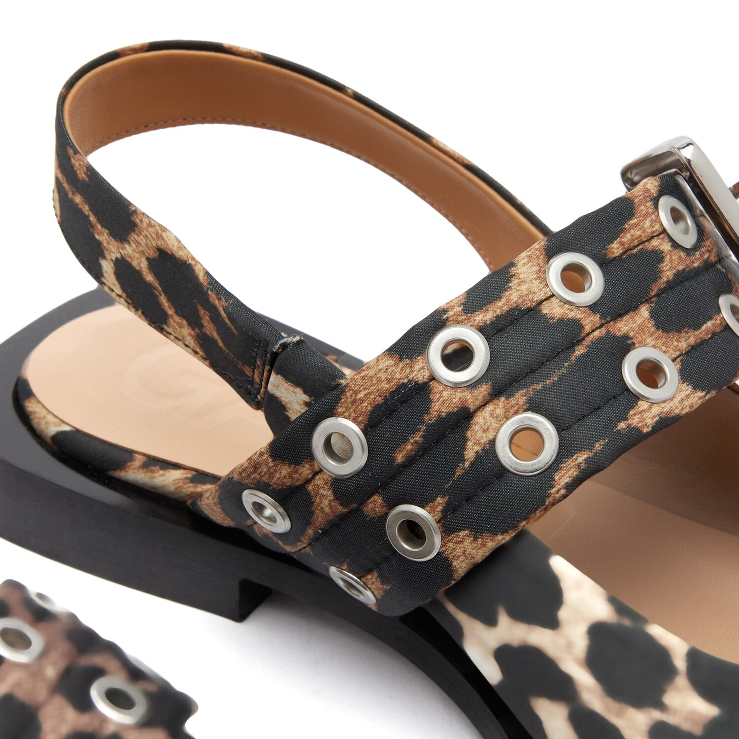 Туфли Ganni Feminine Buckle Ballerina Print Ballet Shoes, цвет Leopard — фото 4