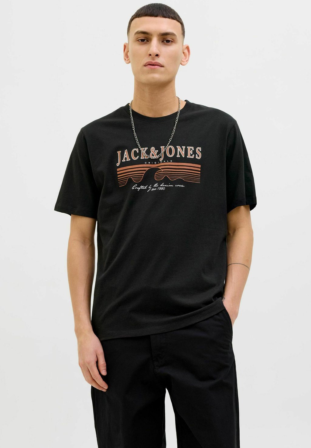 

Футболка с принтом RUNDHALSAUSSCHNITT Jack & Jones, черный