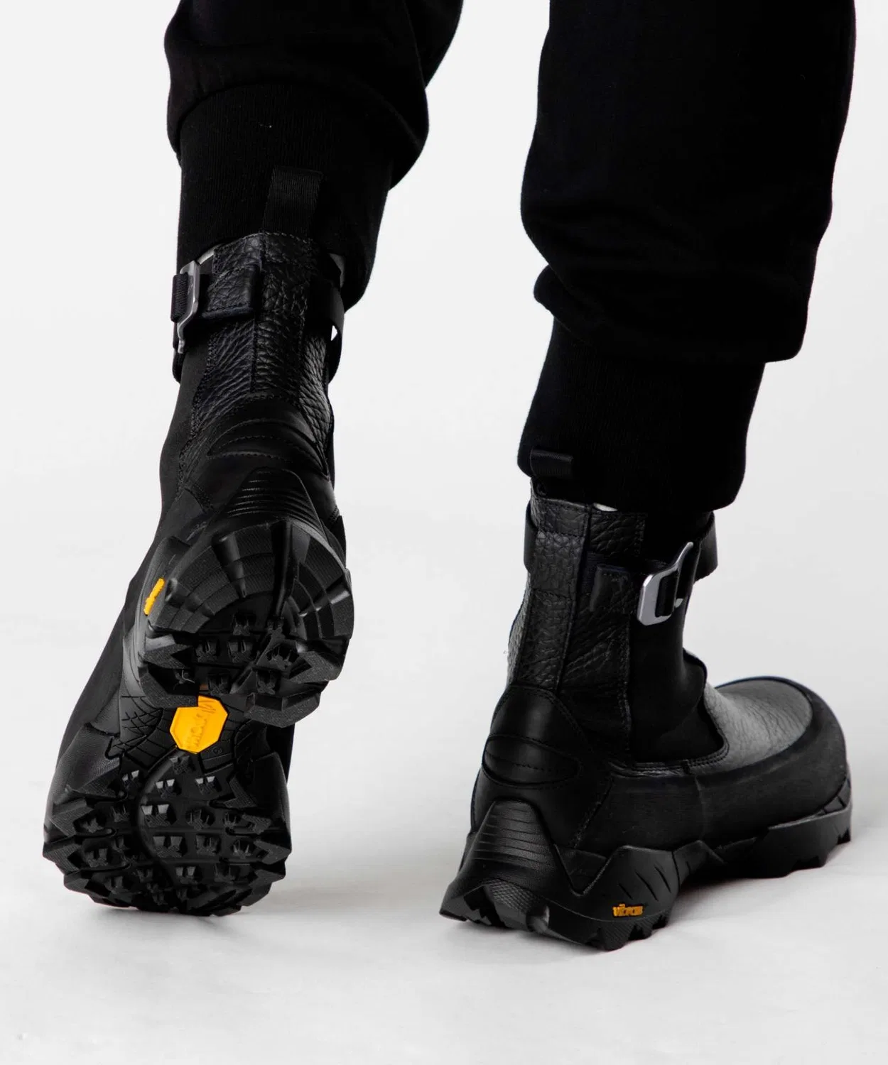 Ботинки челси технические ROA из каракуля черные — фото 4