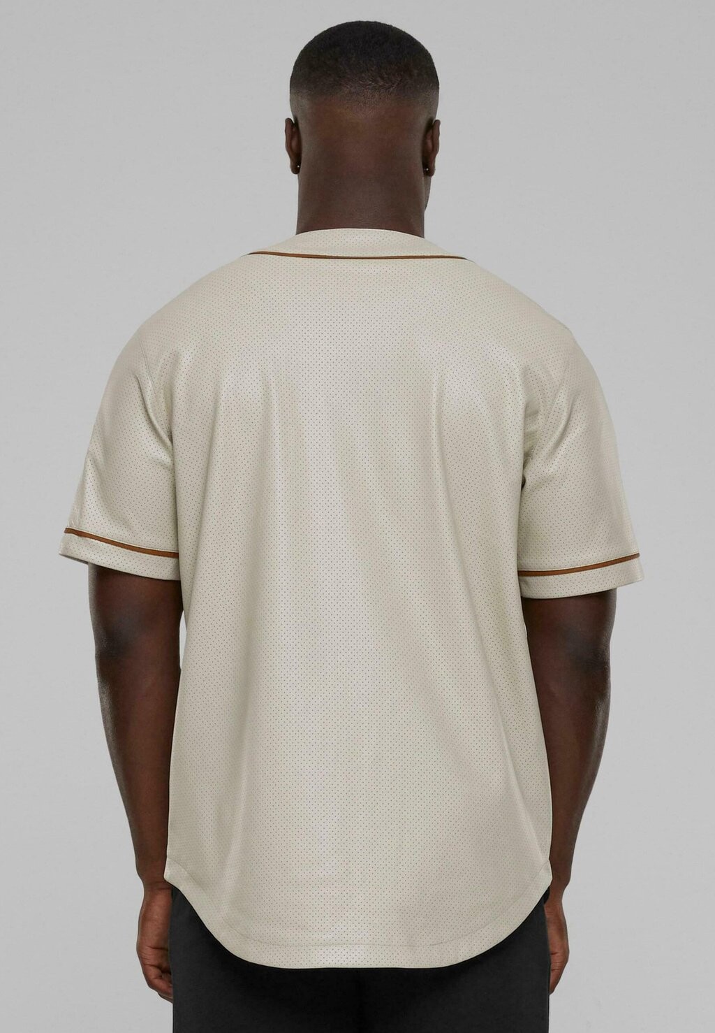 

Рубашка FUBU, цвет Creme Black Brown