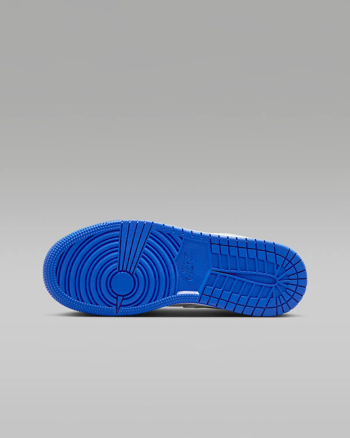 Кроссовки Big Kids' Air Jordan 1 Low SE, Game Royal/Black/Black/Bright Mango — фото 2
