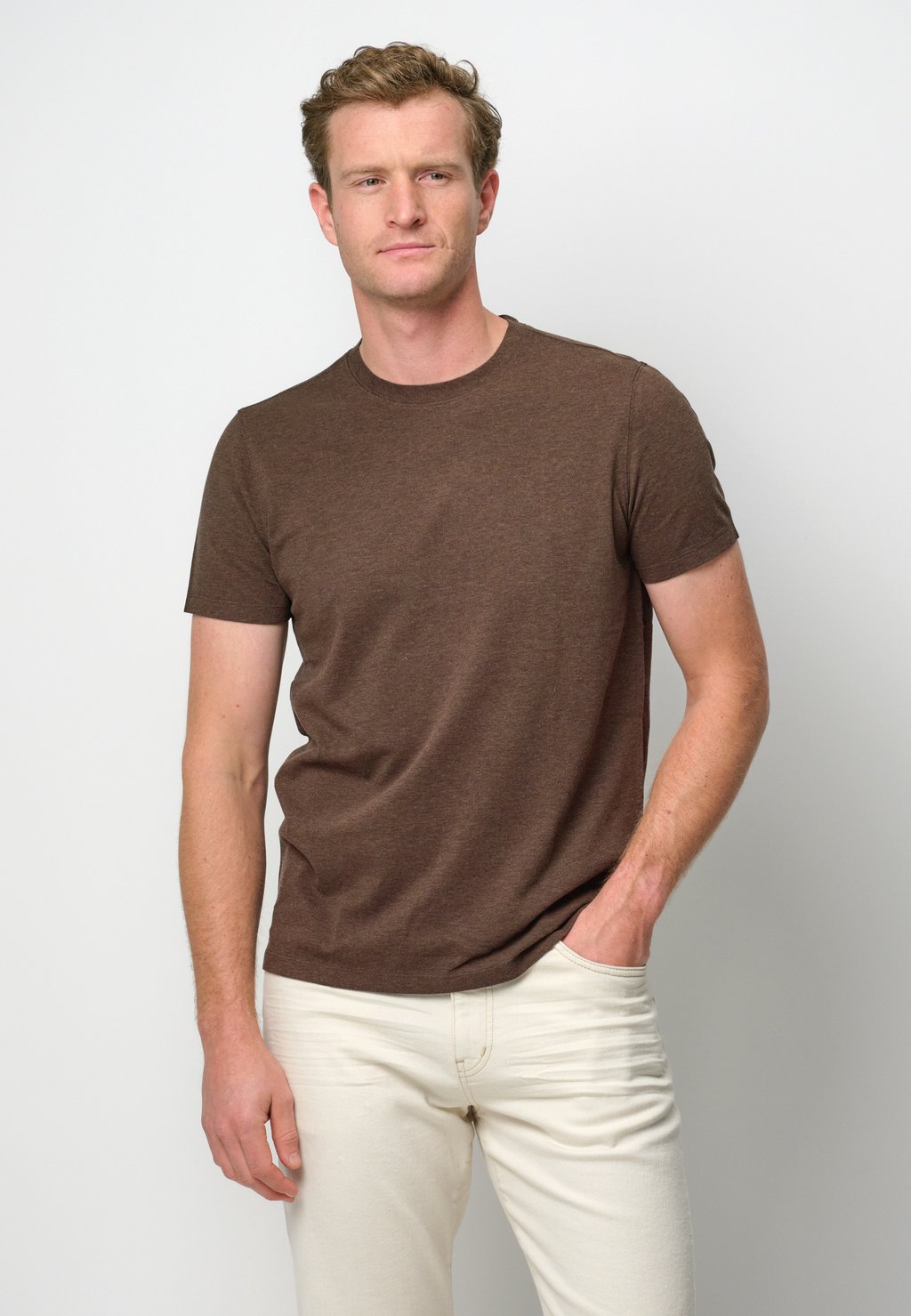 

Базовая футболка SHORT SLEEVE PROFUOMO, темно-коричневый