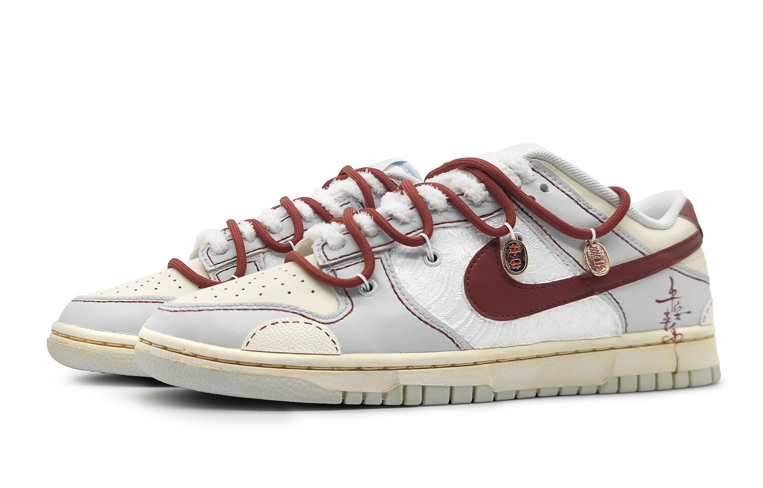 

Женские кроссовки для скейтбординга Nike Dunk, Red/Gray
